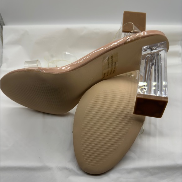 Fashion Nova: The Glass Slipper - Transparent | Size 8.5 - Picture 6 of 7
